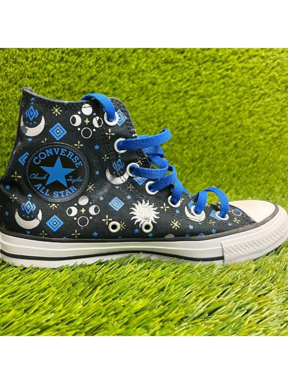 Converse Chuck Taylor All Star High Womens Size 7 Black Athletic Shoes Sneakers